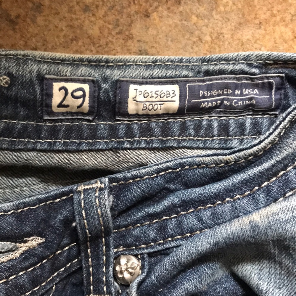 Size 29 Miss Me Jeans - Picture 5 of 5
